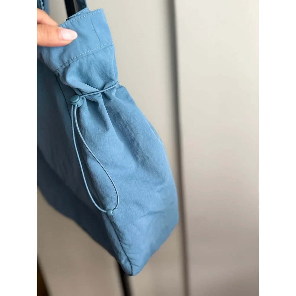 Lululemon Side-Cinch Shopper Bag 18L in Utility Blue
